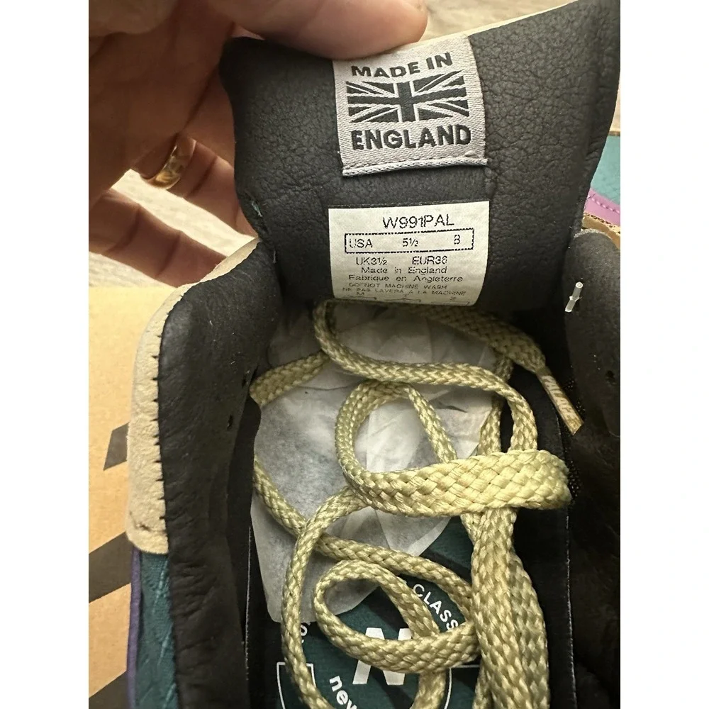 Size 5.5 - New Balance Palace x 991 Made in England Taos Taupe Grape W